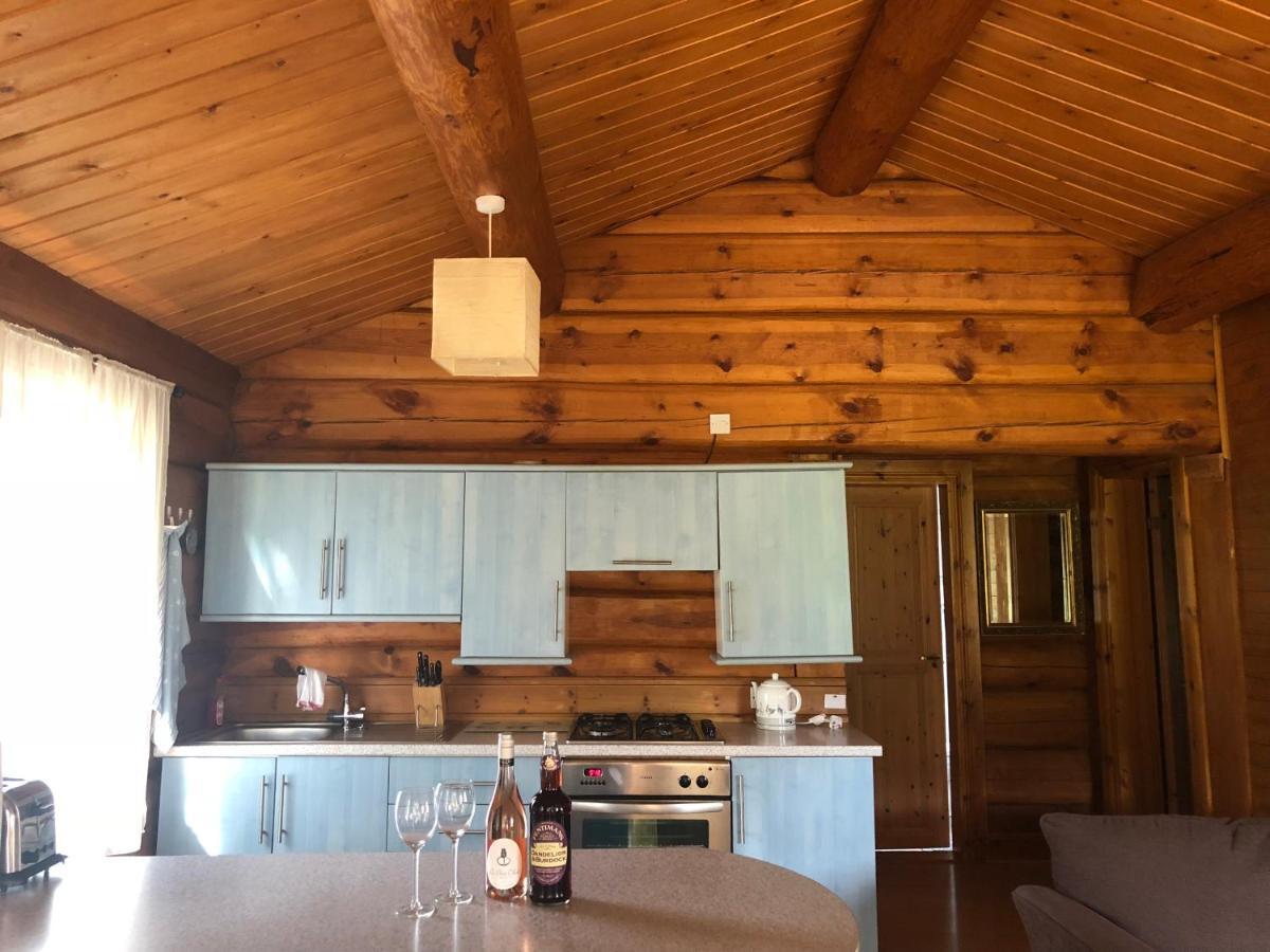 Log Home Village 울버스톤 외부 사진