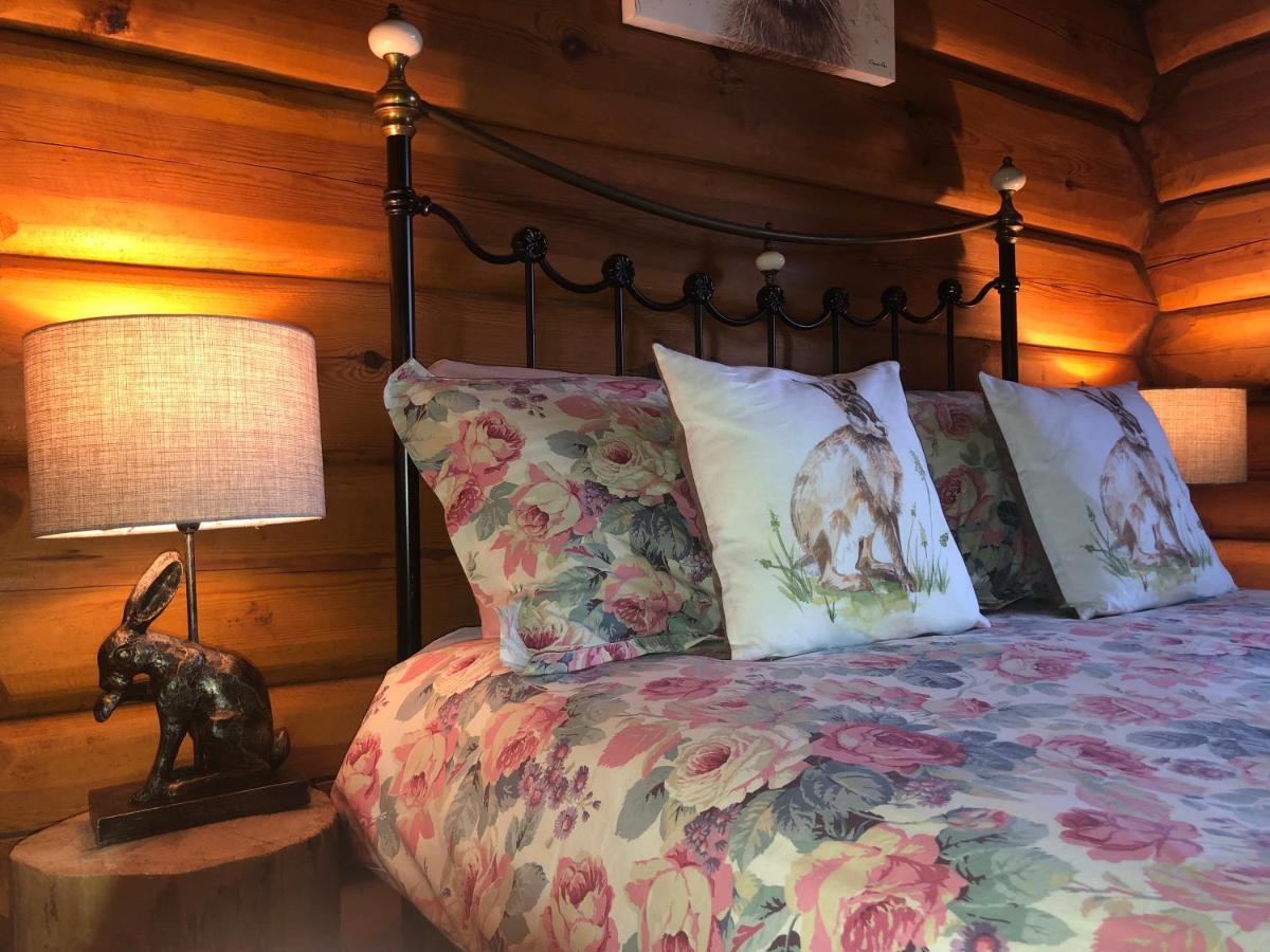 Log Home Village 울버스톤 외부 사진