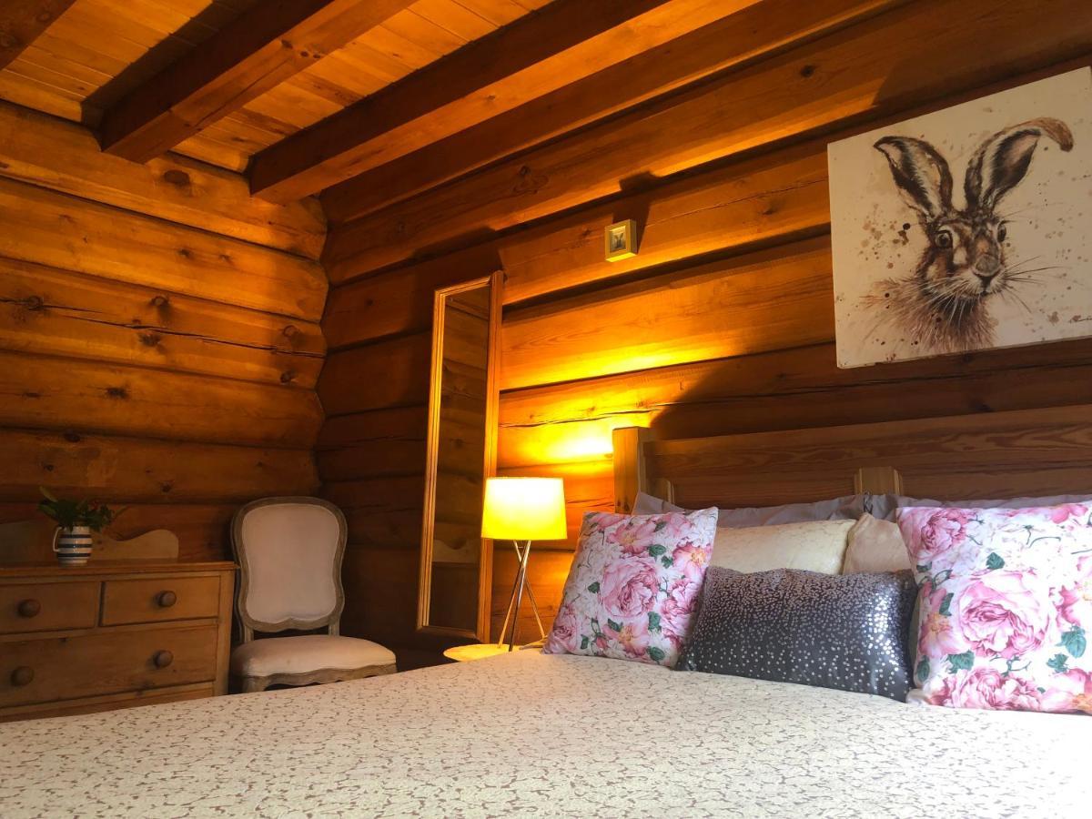 Log Home Village 울버스톤 외부 사진