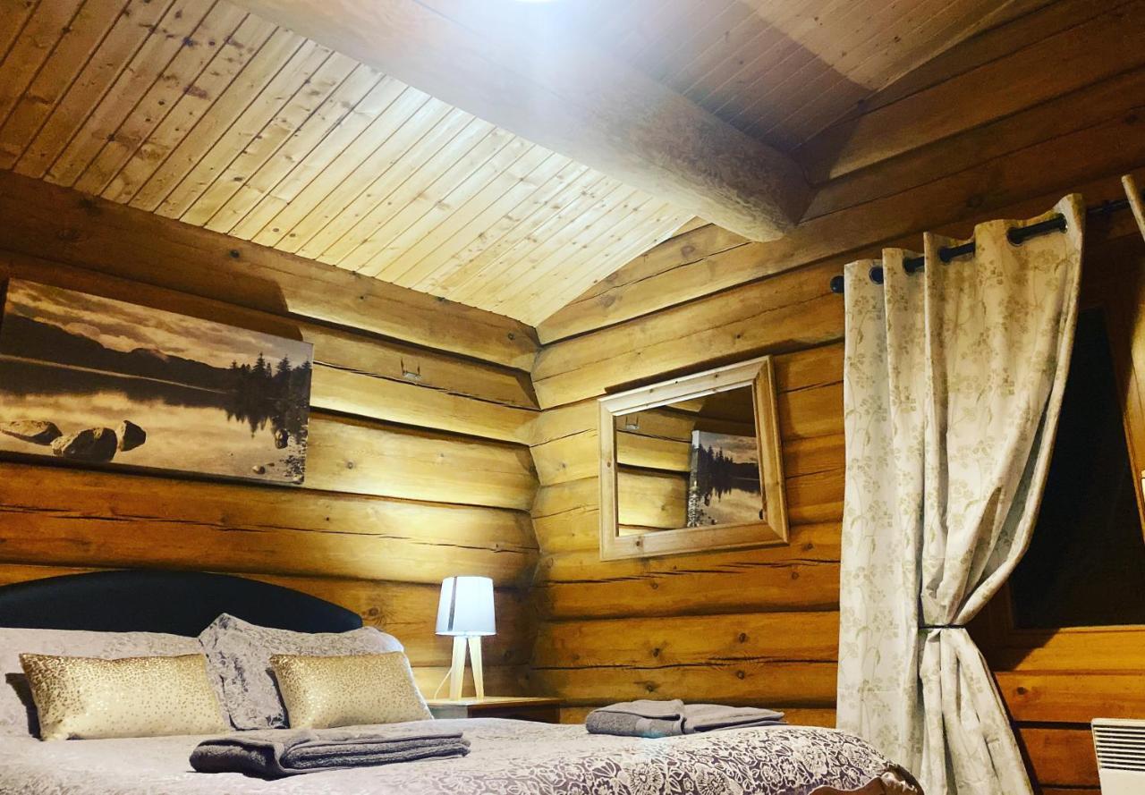 Log Home Village 울버스톤 외부 사진