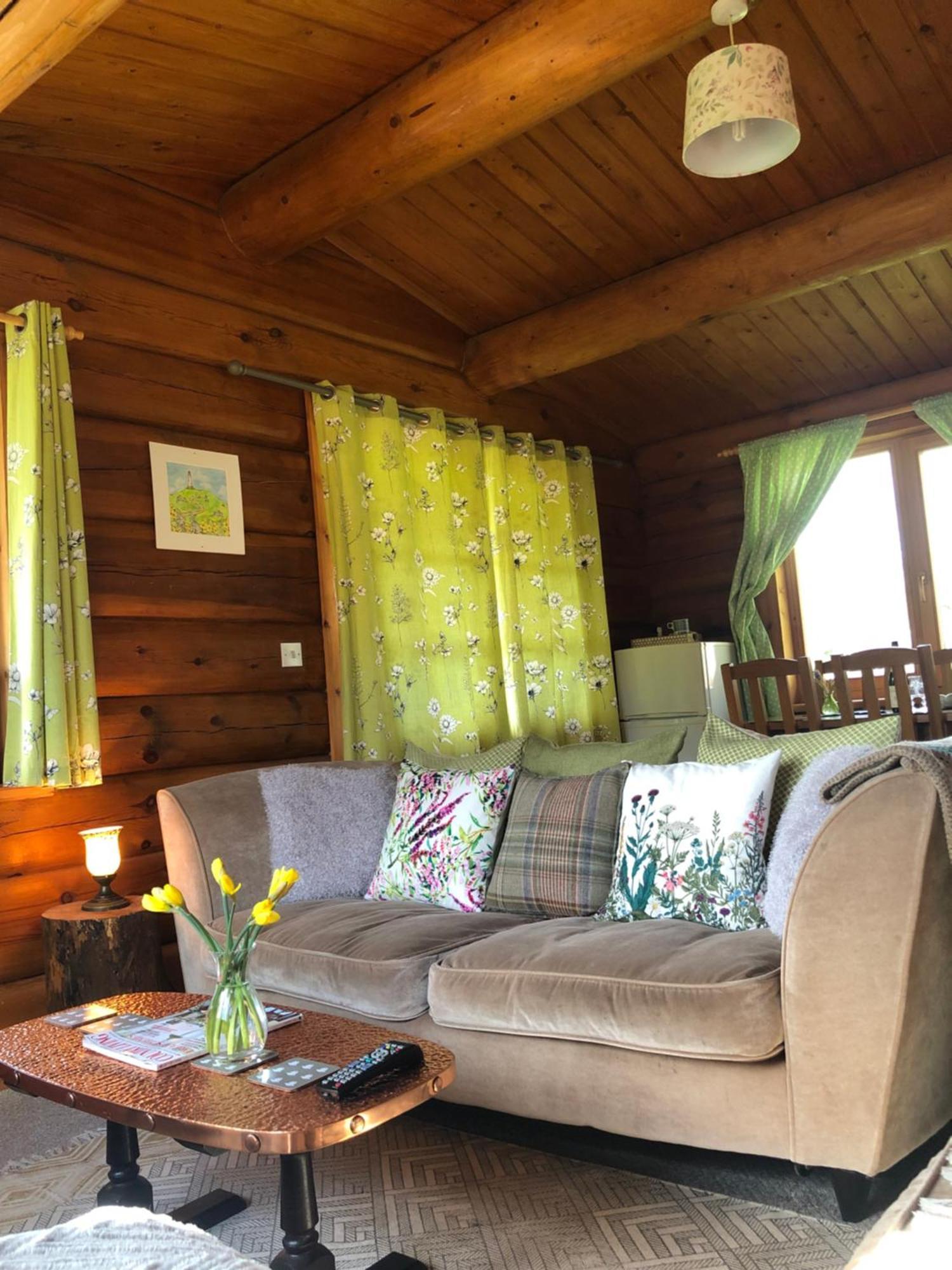 Log Home Village 울버스톤 외부 사진